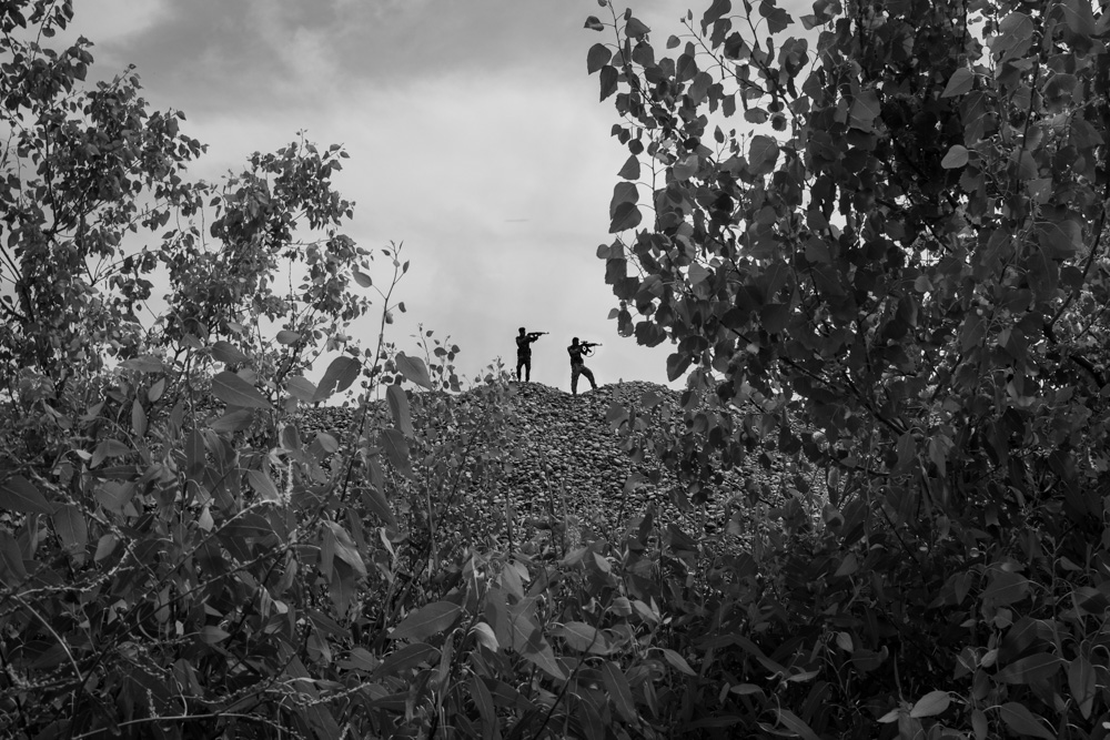 Peshmerga soldiers on the Gwer front line, southwestern Erbil, May 3, 2016. (Photo: Kurdistan24/Alexandre Afonso)